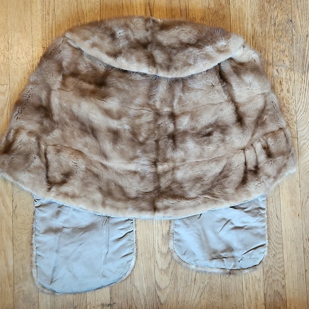 Vintage real mink cape wrap with pockets M/L
